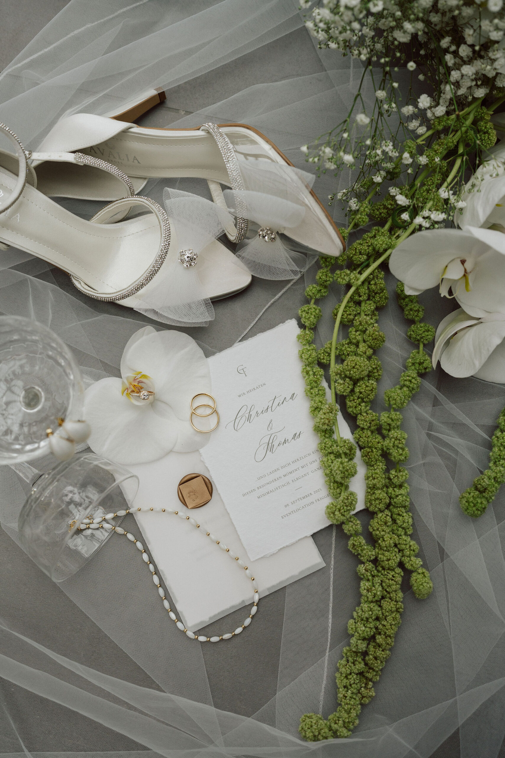 Luxus auf Papier, Hochzeitspapeterie und hochwertige Details was sie wirklich kostet