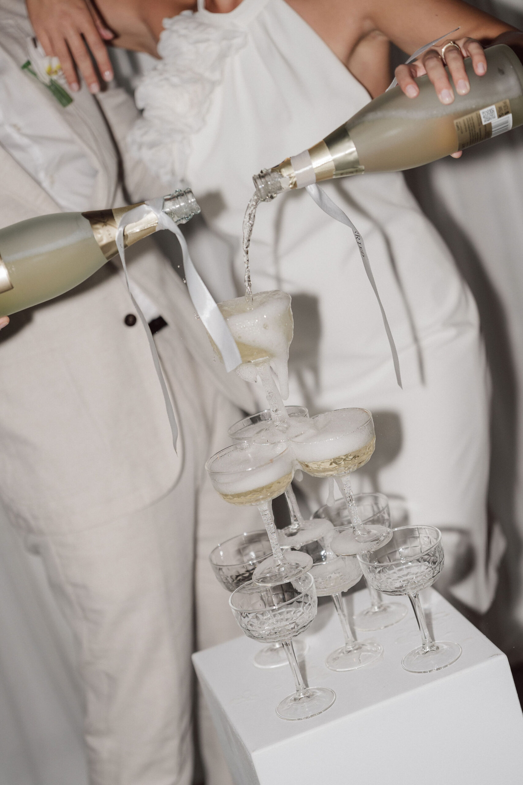 Hochzeitsparty mit Sekt für eine Feier in NRW