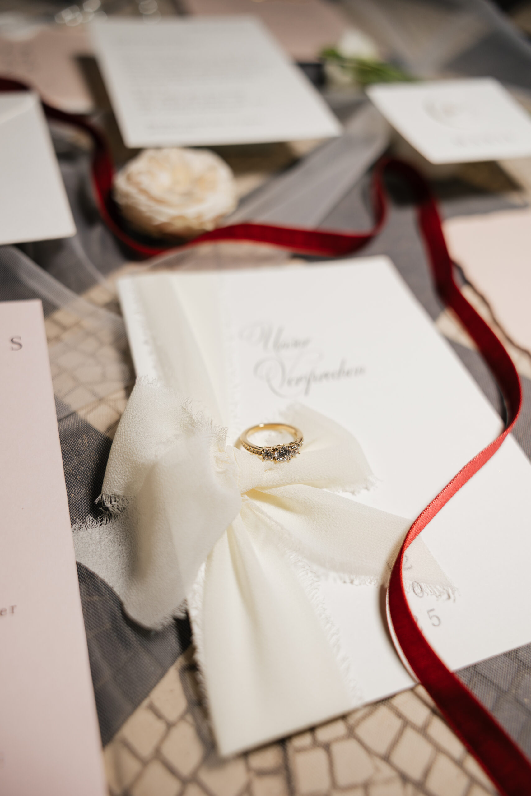 Luxus auf Papier – Hochzeitspapeterie, hochwertige Details & was sie wirklich kostet