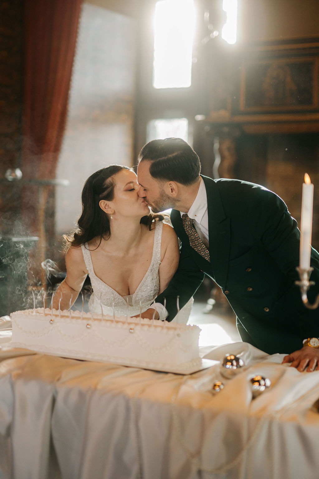Moderne Hochzeitstorte für eine Feier in NRW, Weddingplanner Dortmund